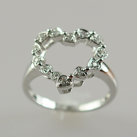 14K .20SIH DIAMOND HEART RING